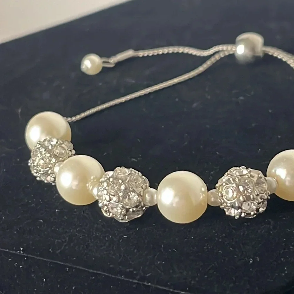 Silver Tone Pearl & Diamond Cluster Large Bead Slide Rope Closure Bracelet - Picture 2 of 2